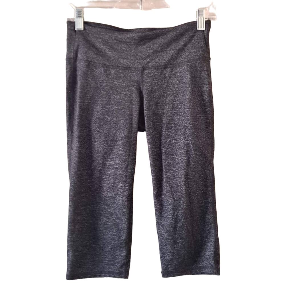 Athleta Black Heather active wear capri leggings - Size Small